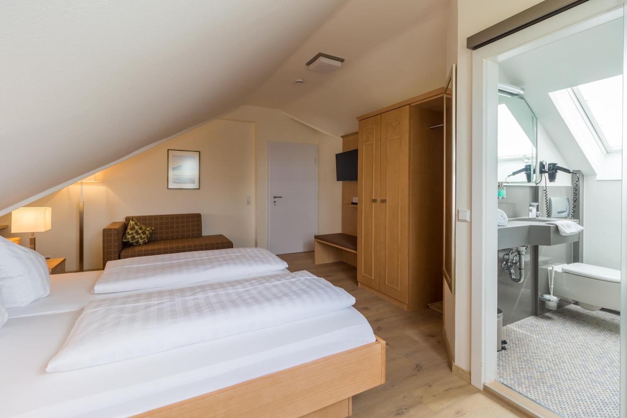 Gaestehaus Burgblick Bisingen Habitación foto